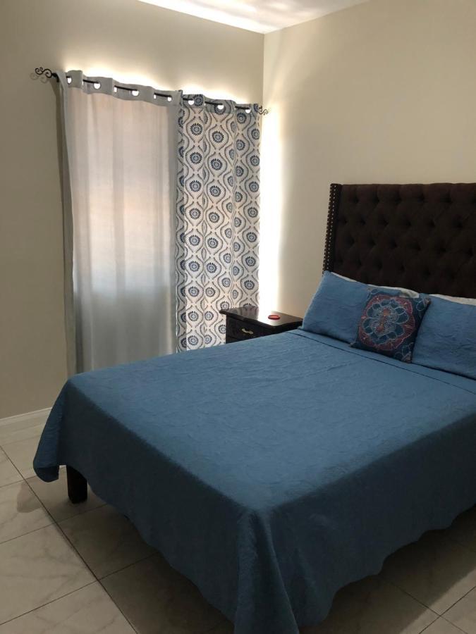 Lovely 2 Bedroom C̅ Netflix Across National Stadium Kingston Dış mekan fotoğraf